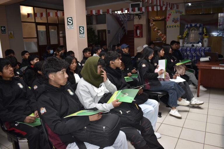 UGEL CHUCUITO – JULI ABRIÓ SUS PUERTAS A FUTUROS DOCENTES PARA FORTALECER SU FORMACIÓN PROFESIONAL