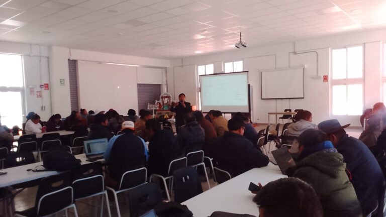 CON INFORMACIÓN PRECISA, CONSTRUIMOS MEJORES DECISIONES: DOCENTES DE DESAGUADERO Y ZEPITA FORTALECEN EL CENSO EDUCATIVO.